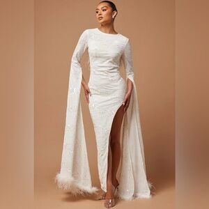Fashion Nova Luxe Viviane Velvet Gown-White-Size Large NWT🤍🔥